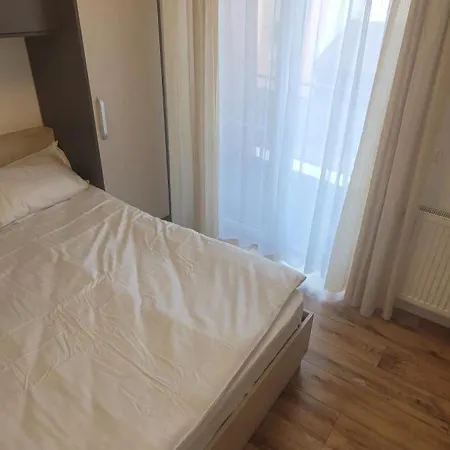 For Untold Apartamento